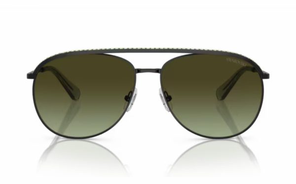 نظارة شمسية سواروفسكي نظارة شمسية سواروفسكي SK 7005 4010E8 حجم العدسة 58 شكل الاطار افييتور لون العدسة أخضر نسائي