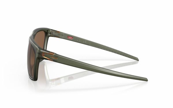 نظارة شمسية أوكلي ليفينجويل OO 9100 11 حجم العدسة 57 شكل الاطار مستطيل لون العدسة برونزي رجالي